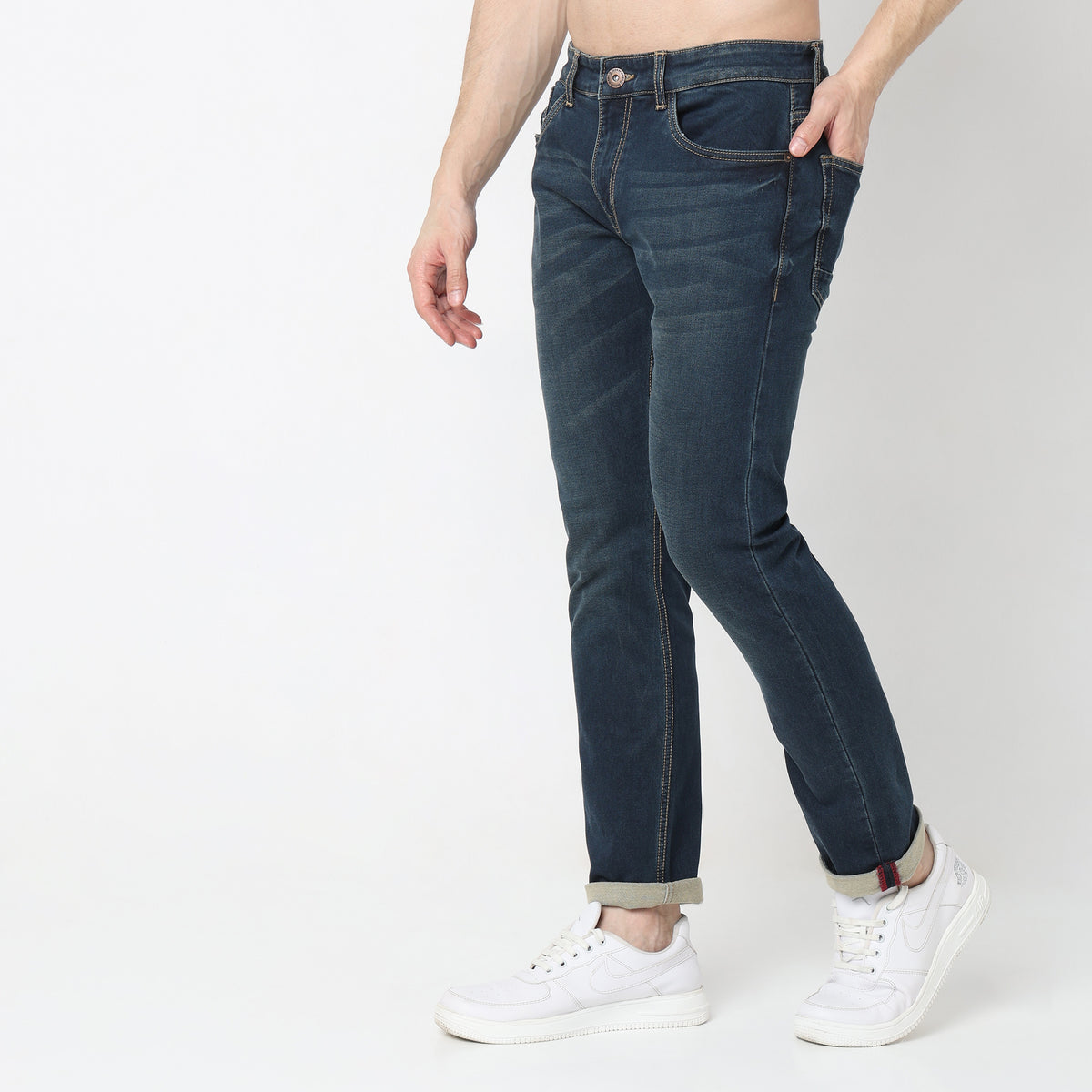 Straight Fit Solid Mid Rise Jeans