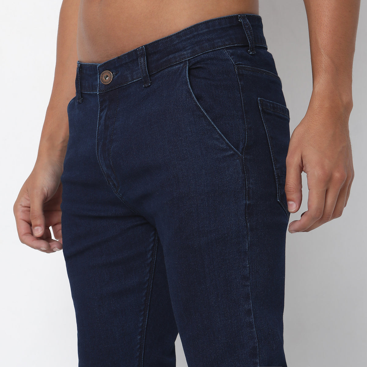 Straight Fit Solid Mid Rise Jeans