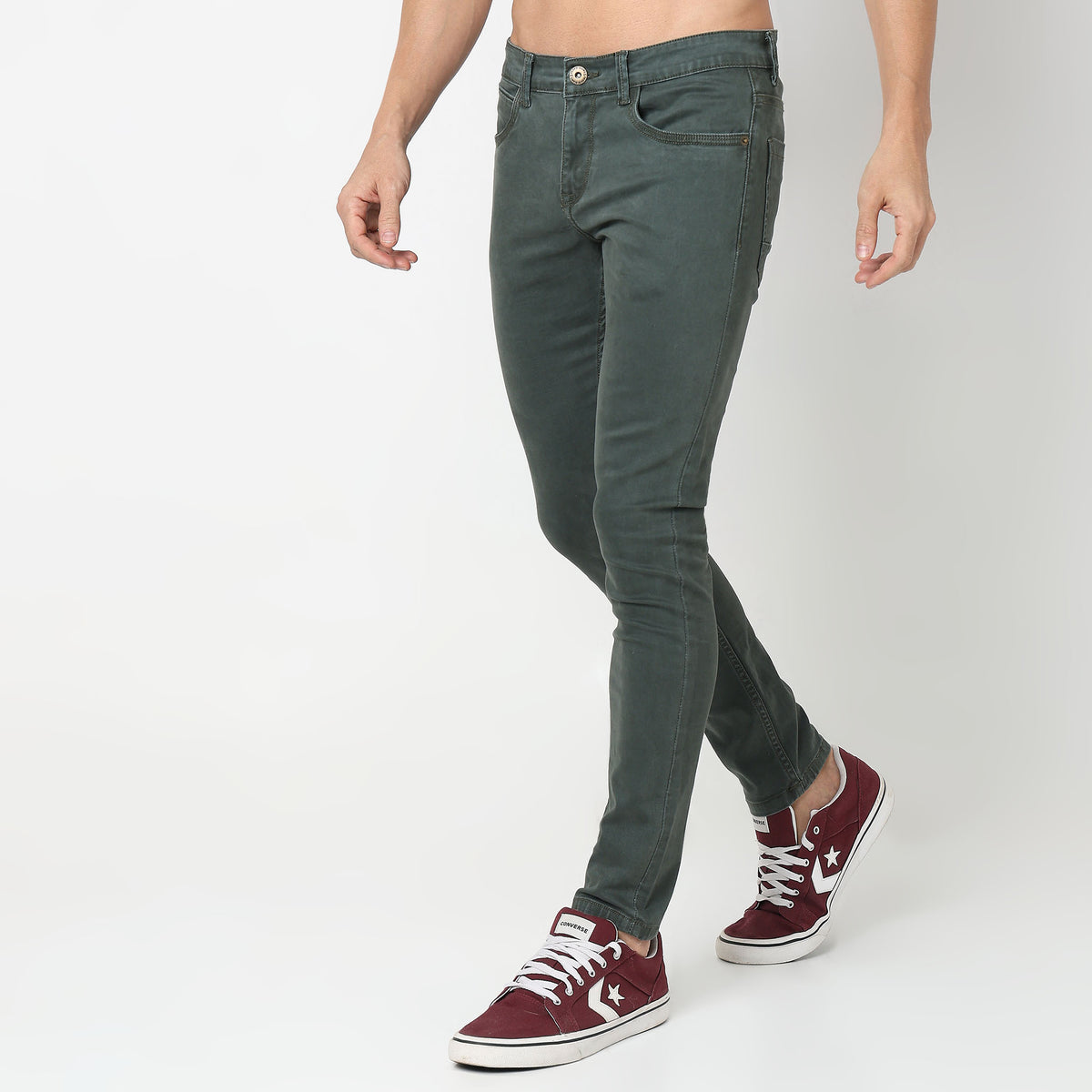 Straight Fit Solid Mid Rise Jeans