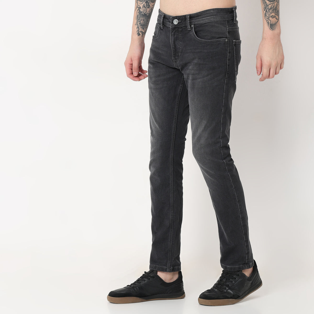 Straight Fit Solid Mid Rise Jeans