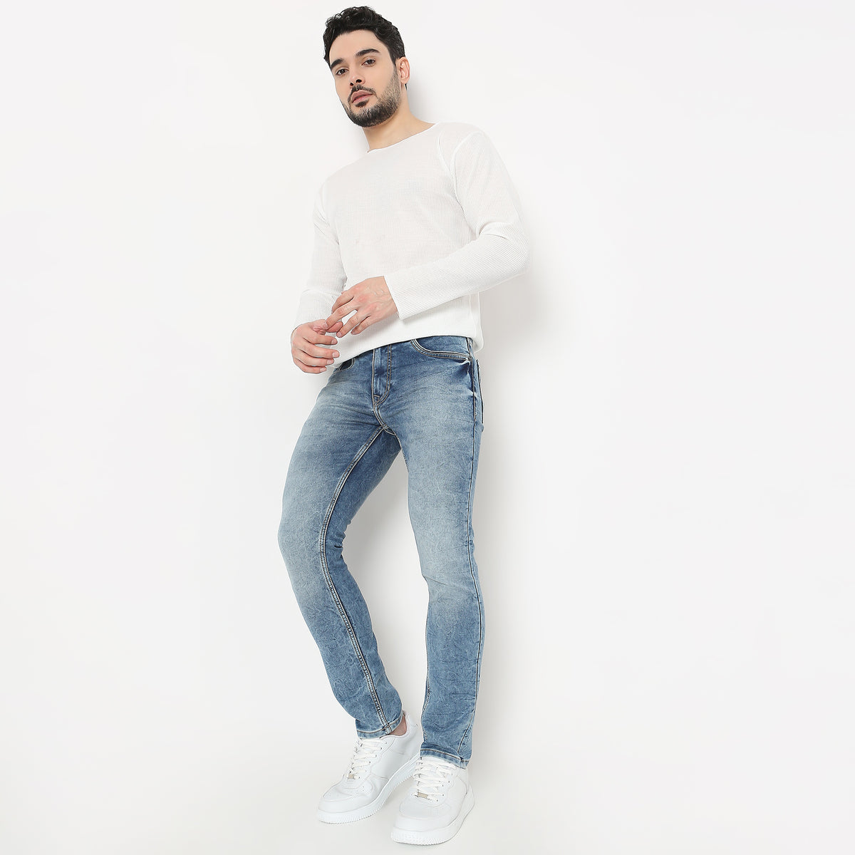 Slim Fit Solid Mid Rise Jeans