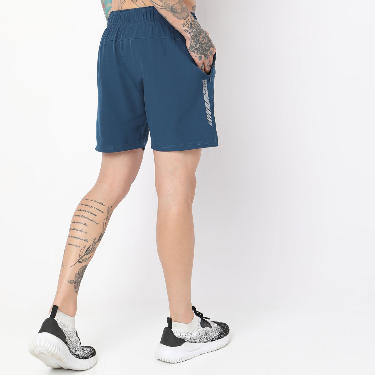 Regular Fit Solid Mid Rise Shorts