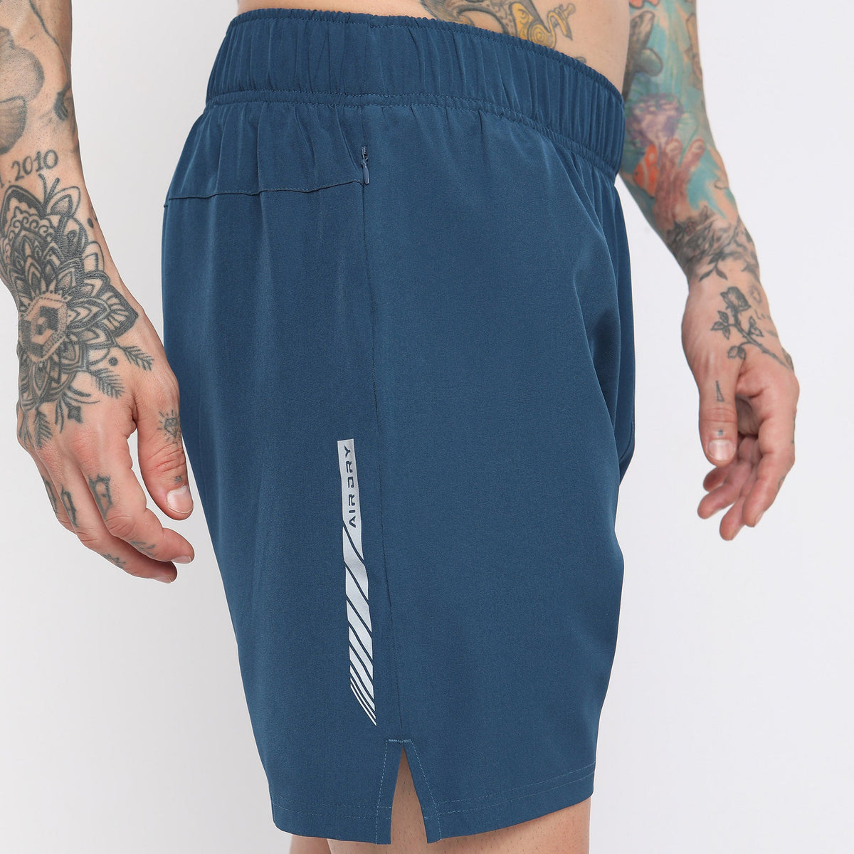 Regular Fit Solid Mid Rise Shorts