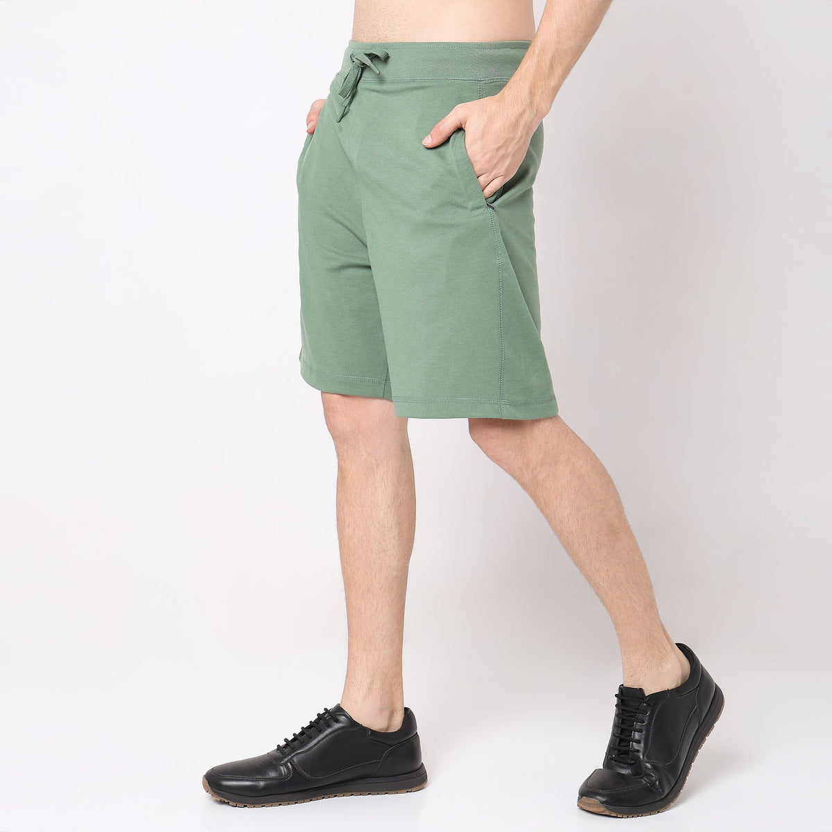 Regular Fit Solid Mid Rise Shorts