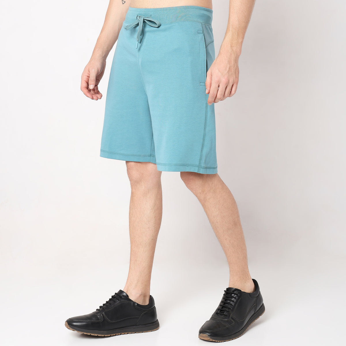 Regular Fit Solid Mid Rise Shorts