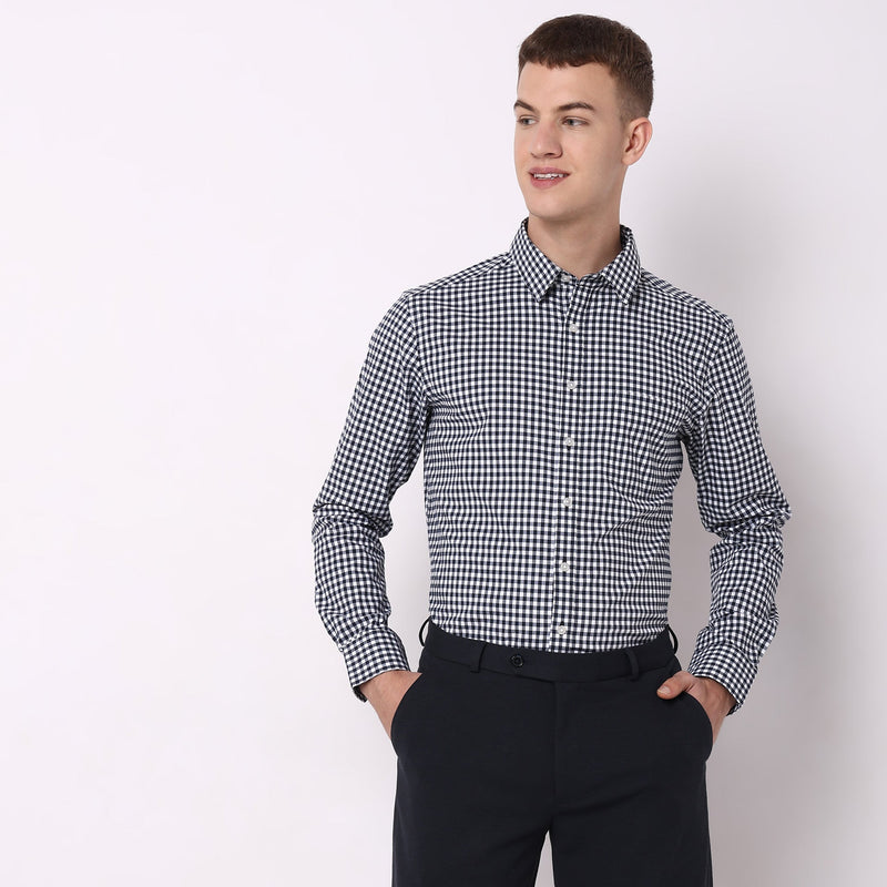 Men Wearing Slim Fit Checkered Shirt