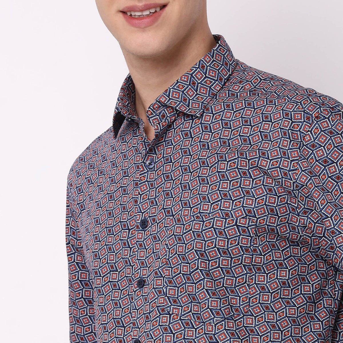 Men Wearing Regular Fit Printed Shirt