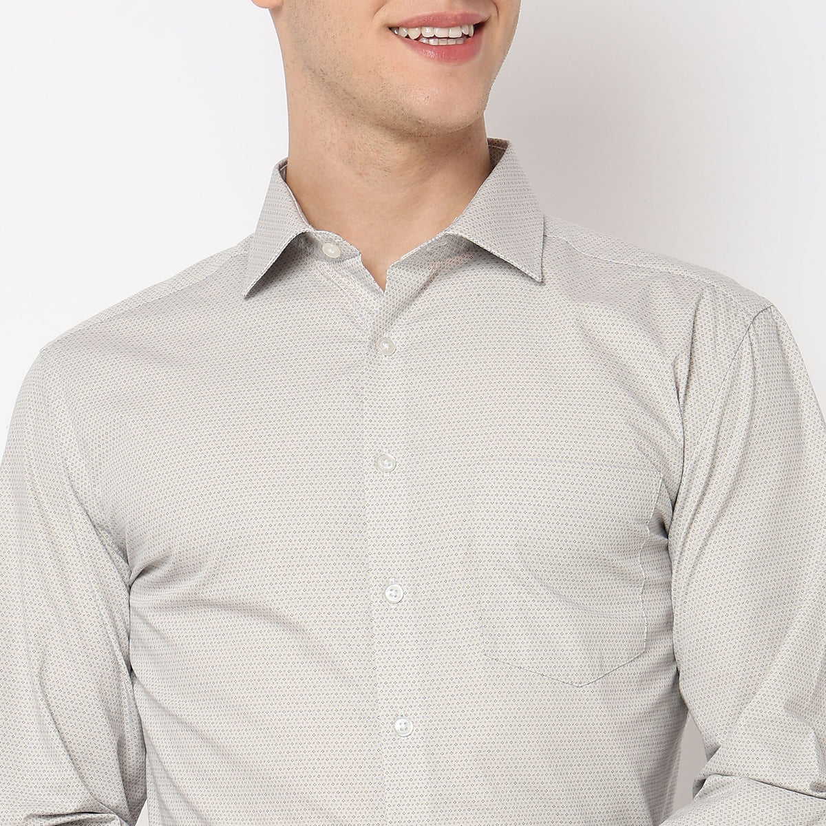 Men Wearing Regular Fit Printed Shirt