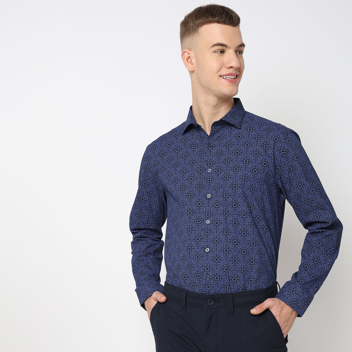 Men Wearing Regular Fit Printed Shirt