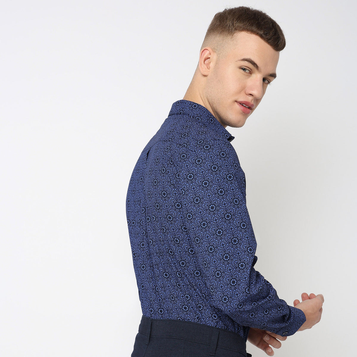 Men Wearing Regular Fit Printed Shirt