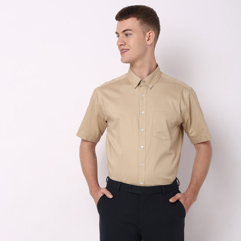 Men Wearing Regular Fit Solid Shirt