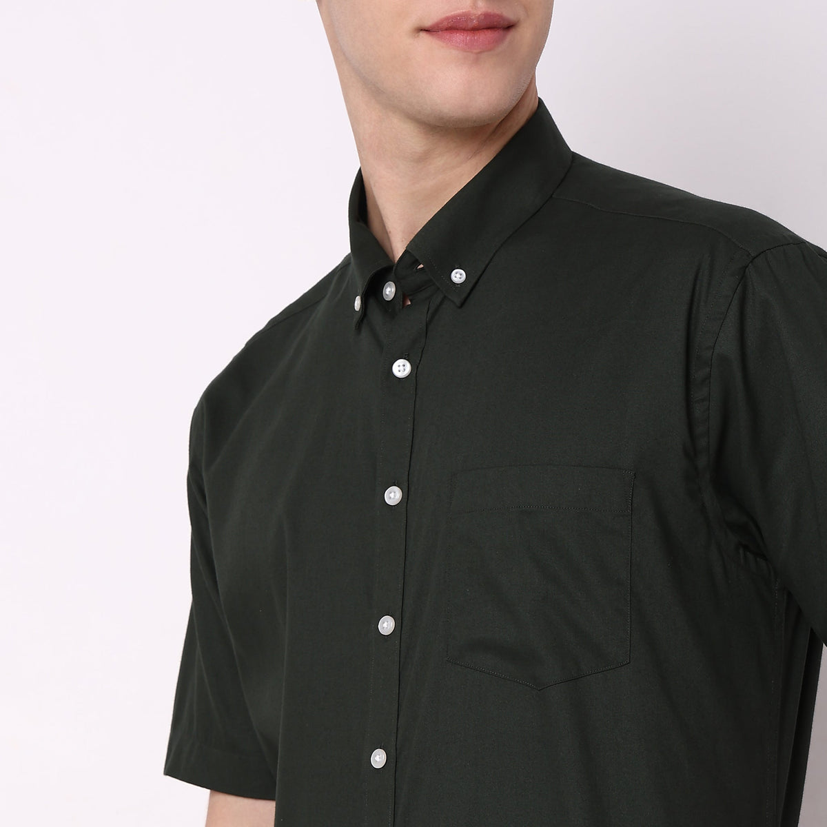 Men Wearing Regular Fit Solid Shirt