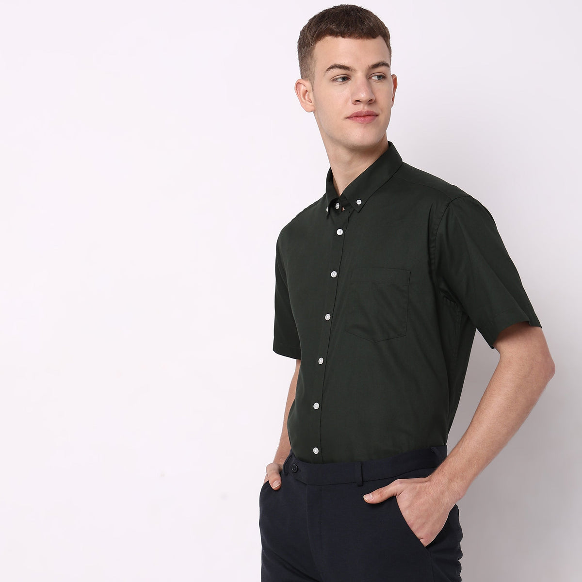 Men Wearing Regular Fit Solid Shirt