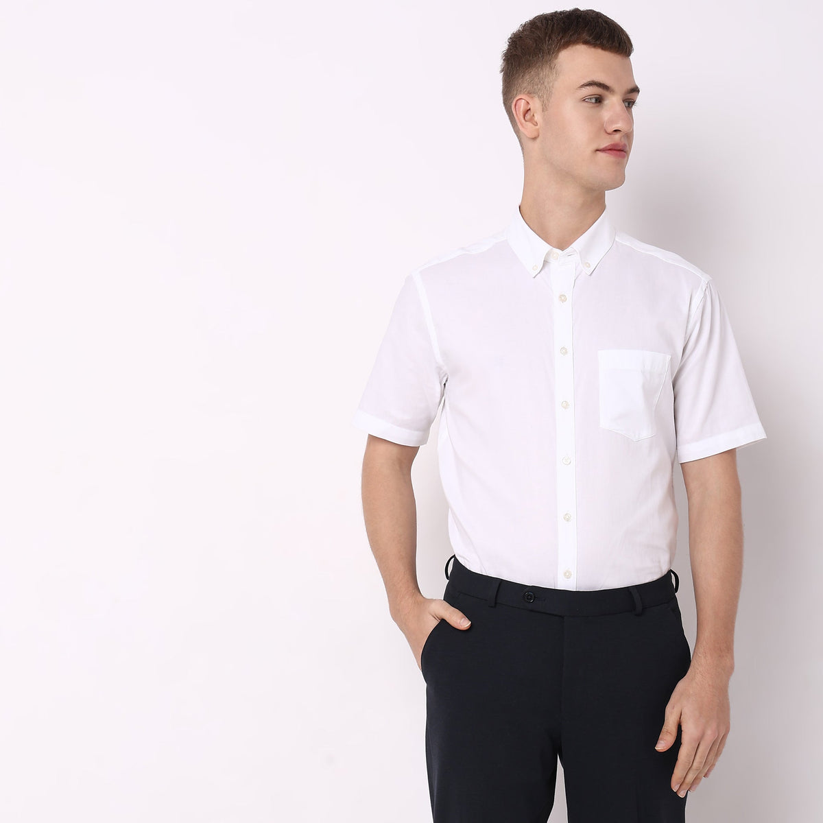 Men Wearing Regular Fit Solid Shirt