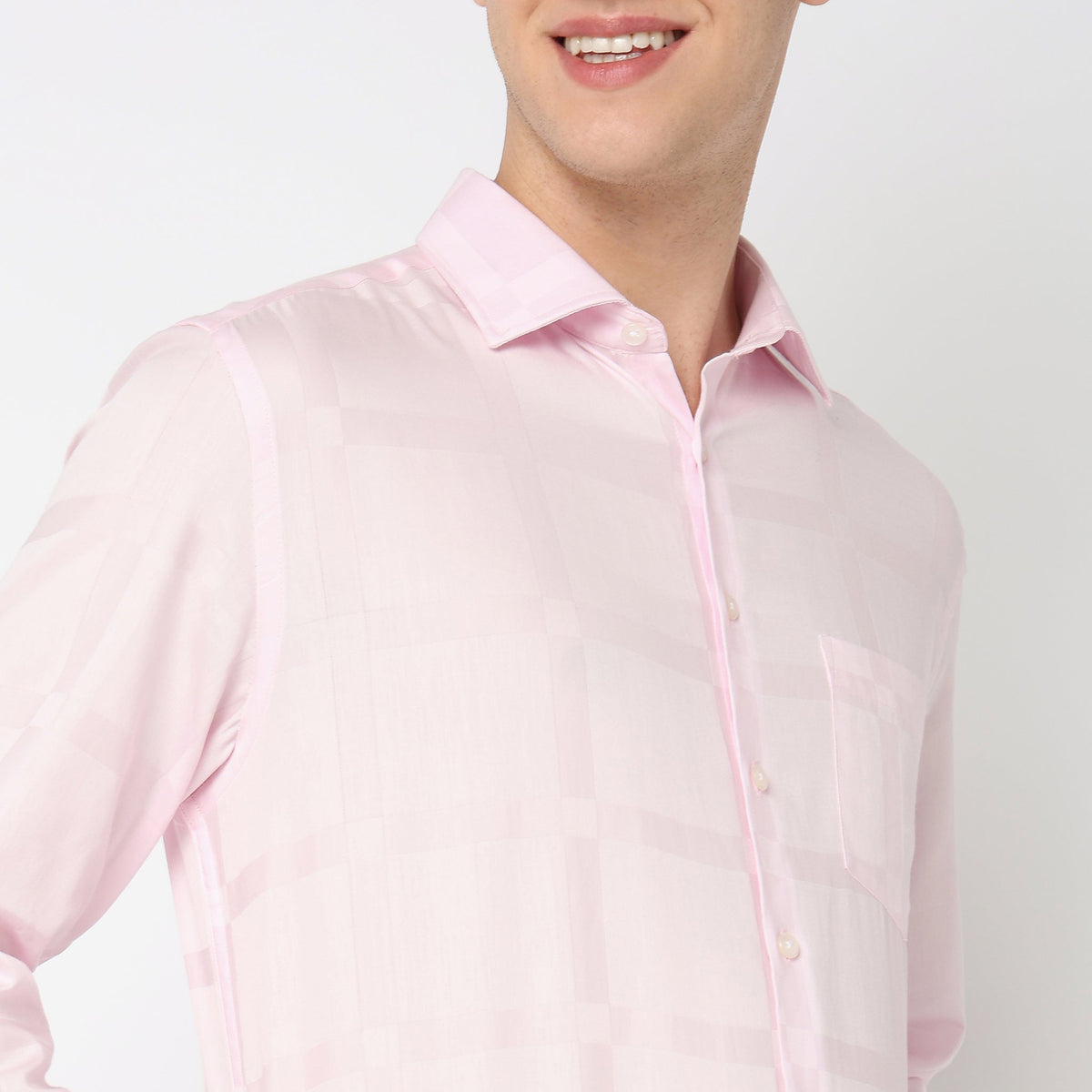 Men Wearing Regular Fit Solid Shirt