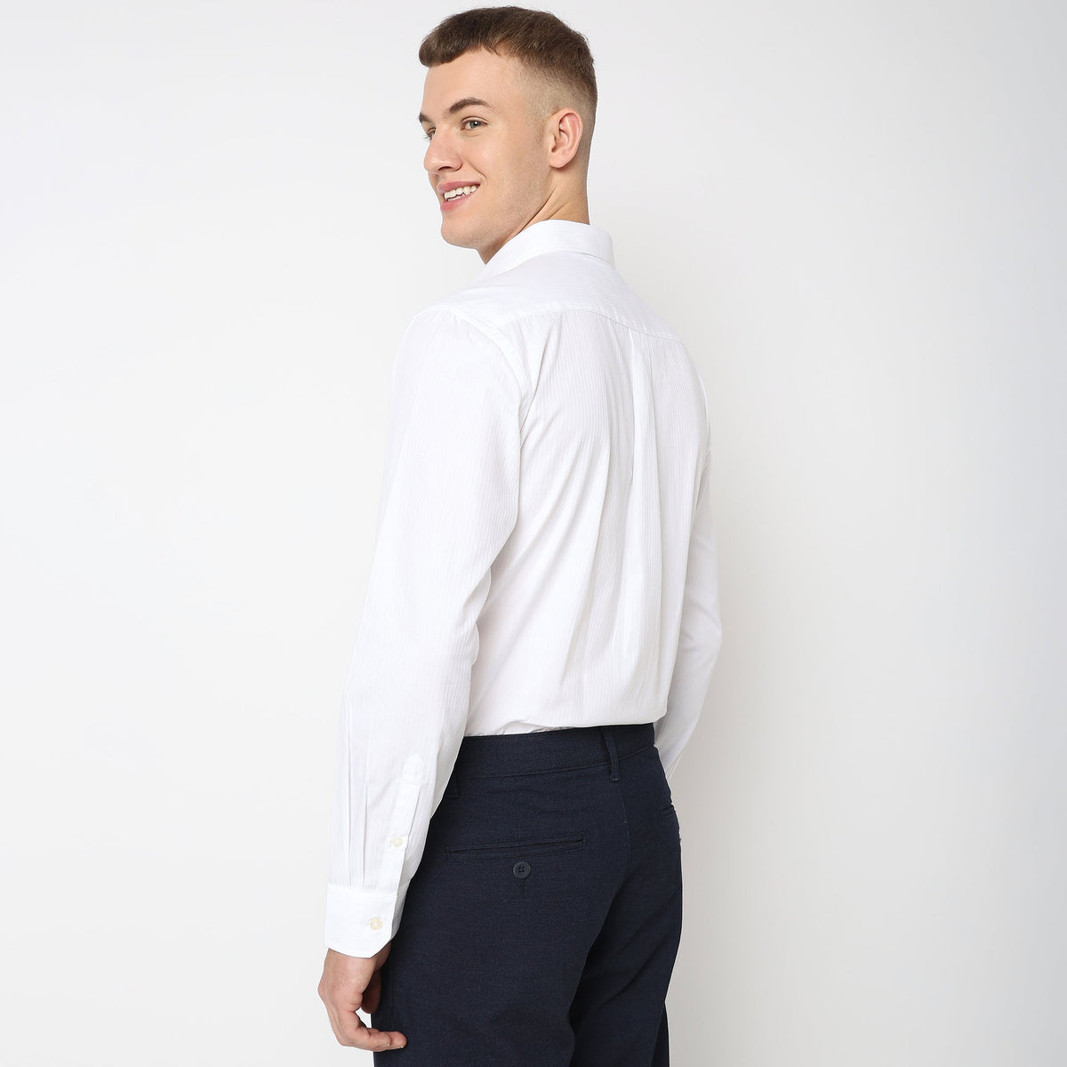 Men Wearing Regular Fit Solid Shirt