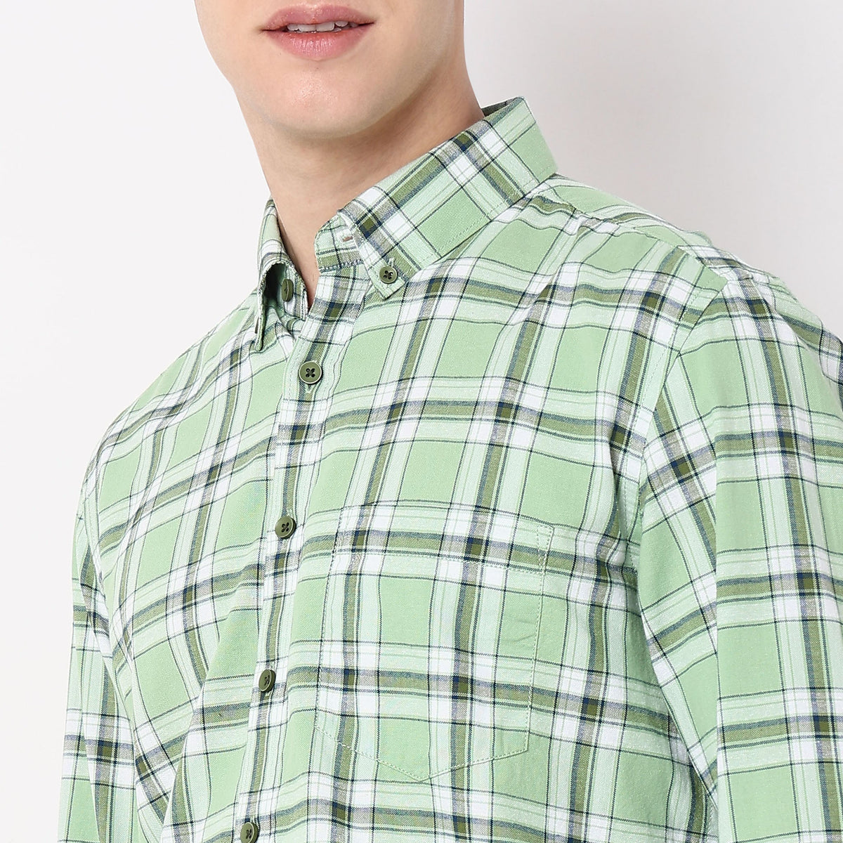 Men Wearing Slim Fit Checkered Shirt