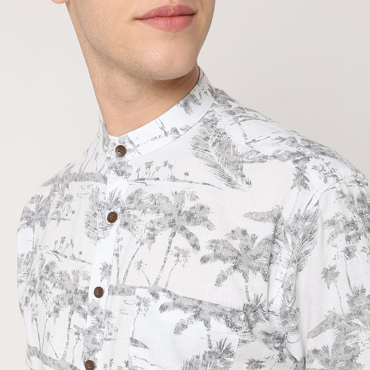 Men Wearing Regular Fit Printed Shirt