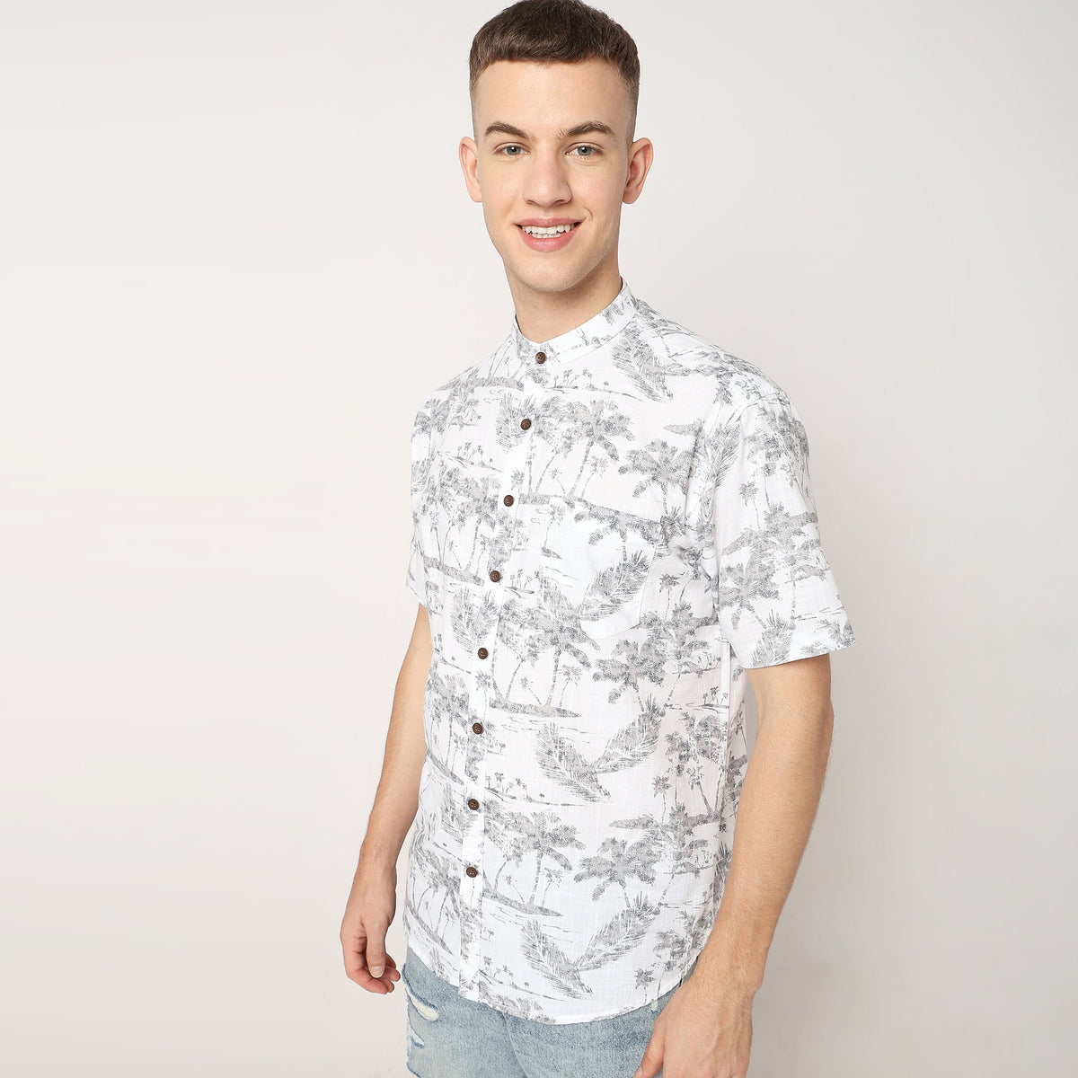 Men Wearing Regular Fit Printed Shirt