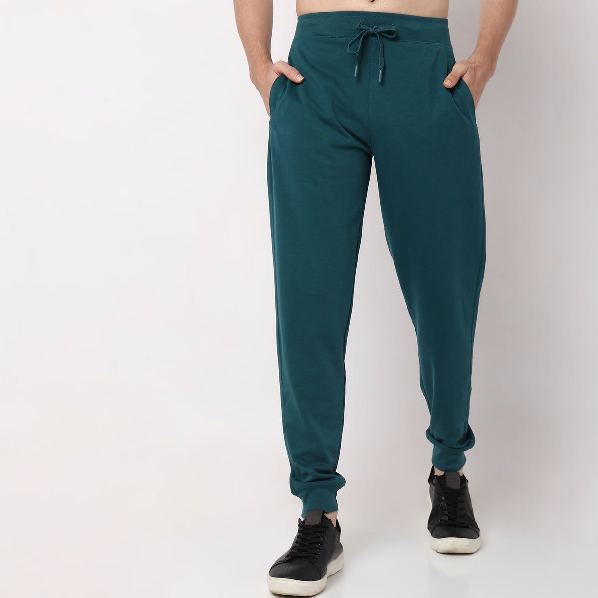 Regular Fit Solid Mid Rise Trackpants