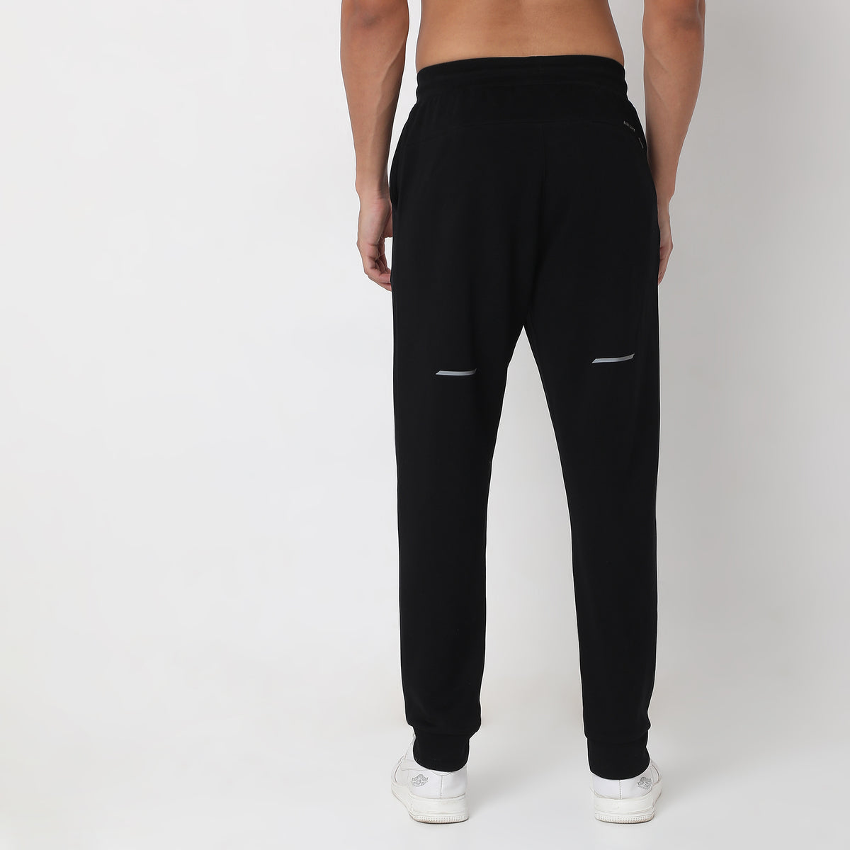 Regular Fit Solid Mid Rise Trackpants