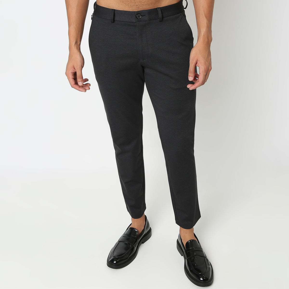 Regular Fit Solid Mid Rise Trousers