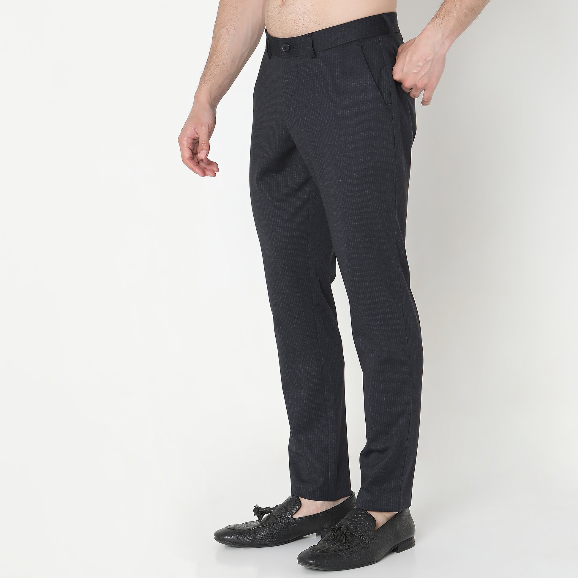 Regular Fit Solid Mid Rise Trousers