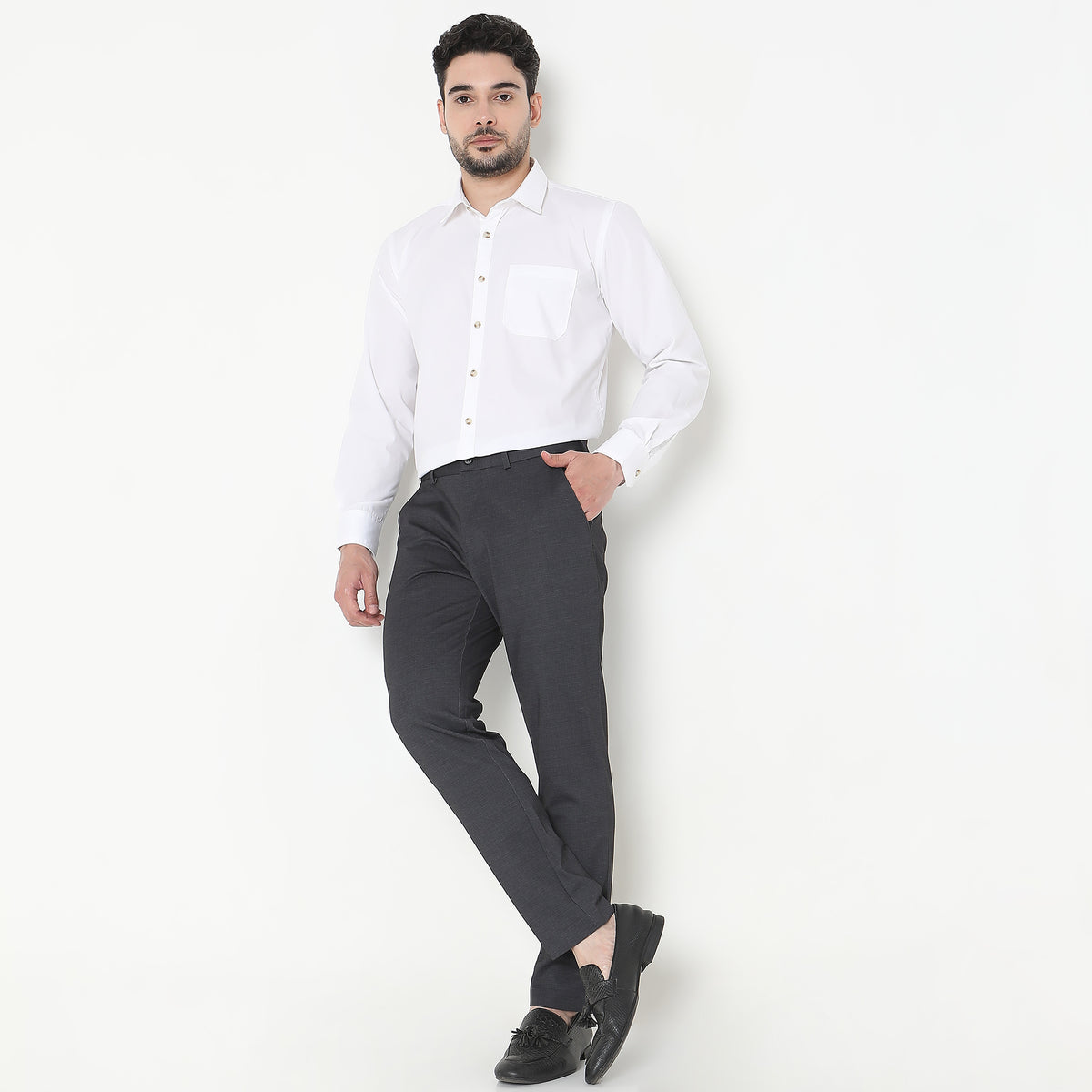 Regular Fit Solid Mid Rise Trousers