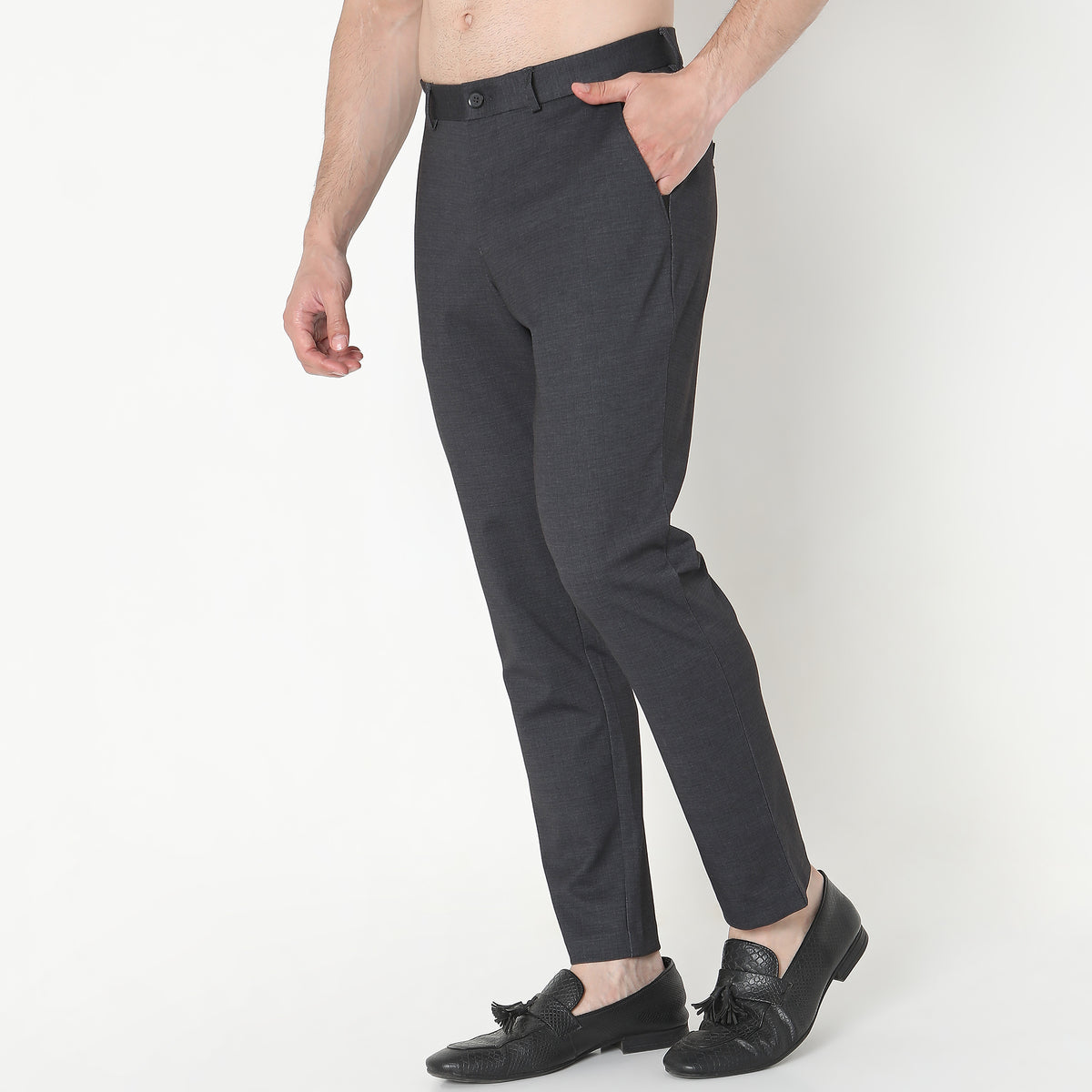 Regular Fit Solid Mid Rise Trousers