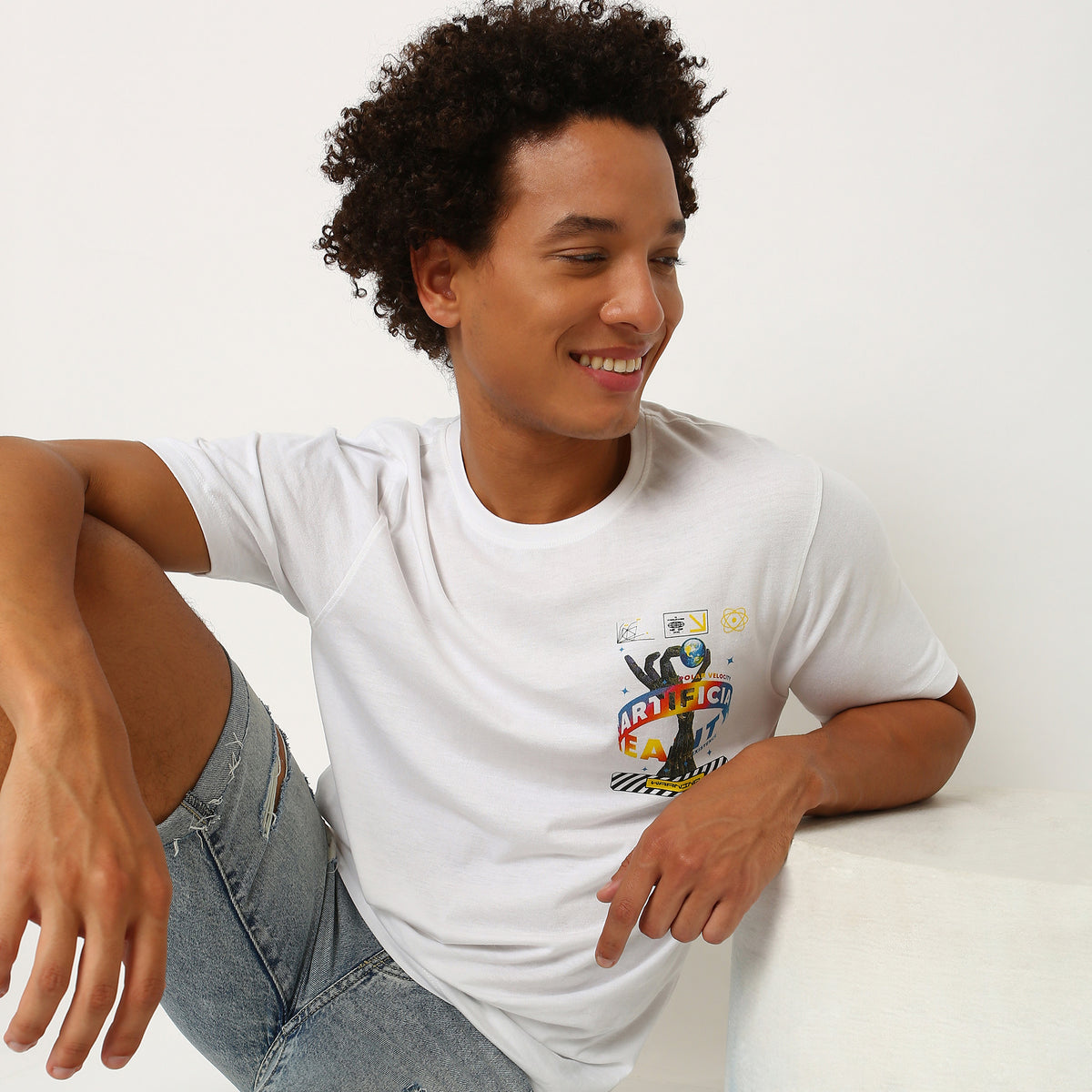 Men Wearing Regular Fit Solid T-Shirt