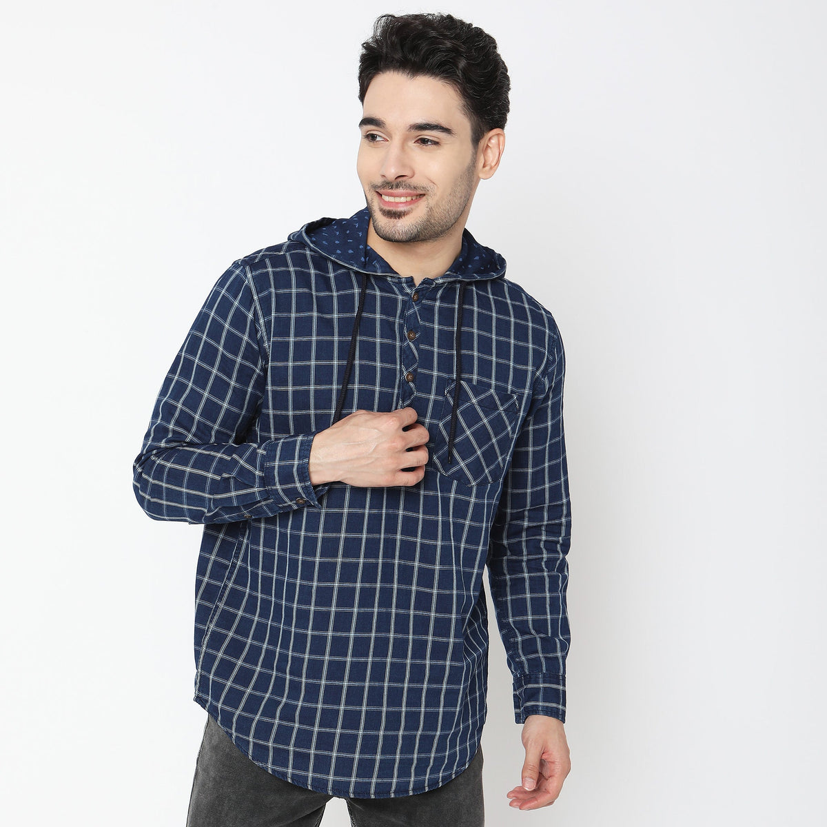 Men Wearing Regular Fit Checkered Shirt