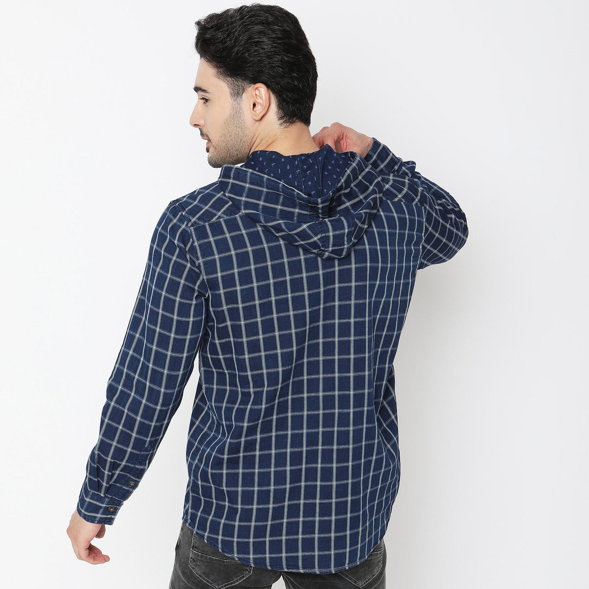 Men Wearing Regular Fit Checkered Shirt