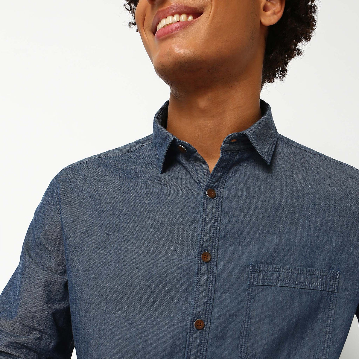 Men Wearing Regular Fit Solid Shirt