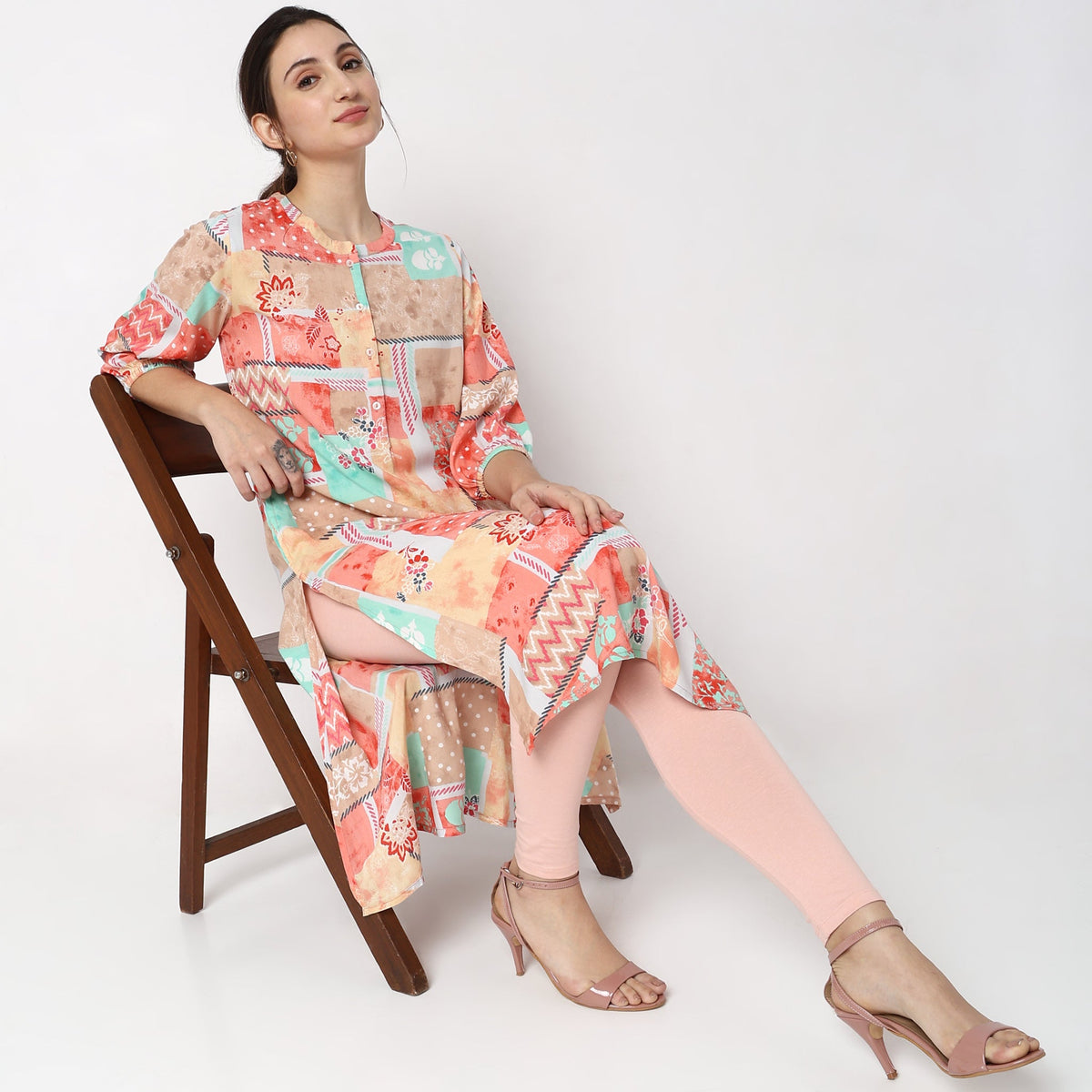 Women Wearing Straight Fit Printed Kurta