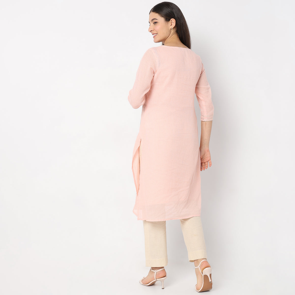 Straight Fit Embroidered Kurta