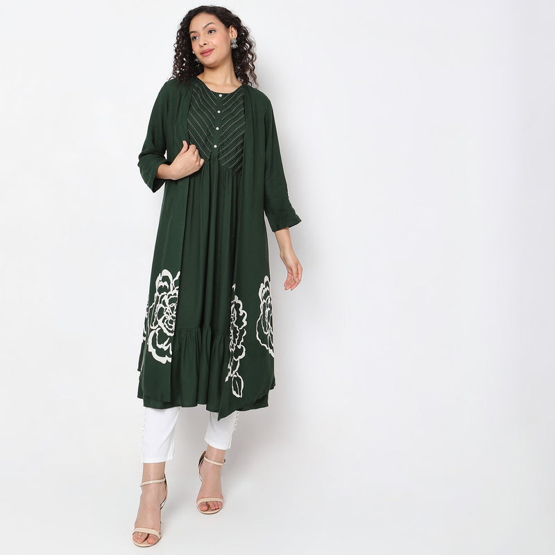 Women Wearing Flare Fit Printed Kurta