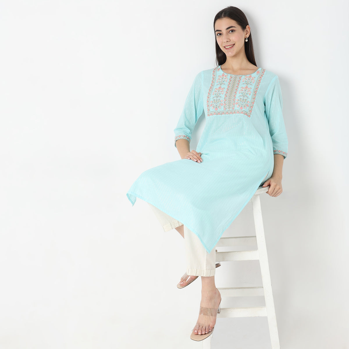 Straight Fit Embroidered Kurta