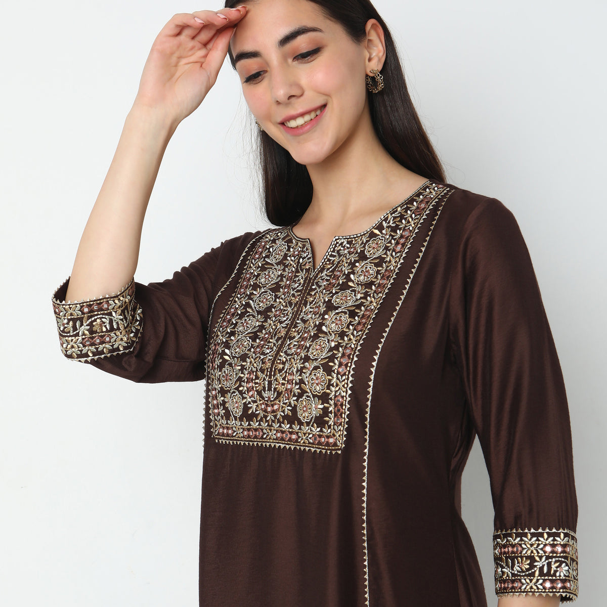 Straight Fit Embroidered Kurta