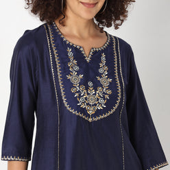 Straight Fit Embroidered Kurta