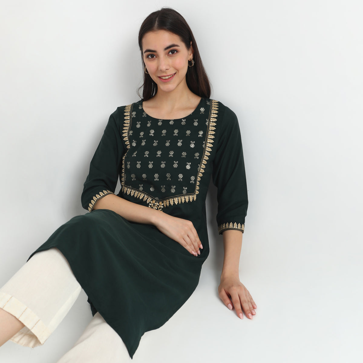 Straight Fit Embroidered Kurta