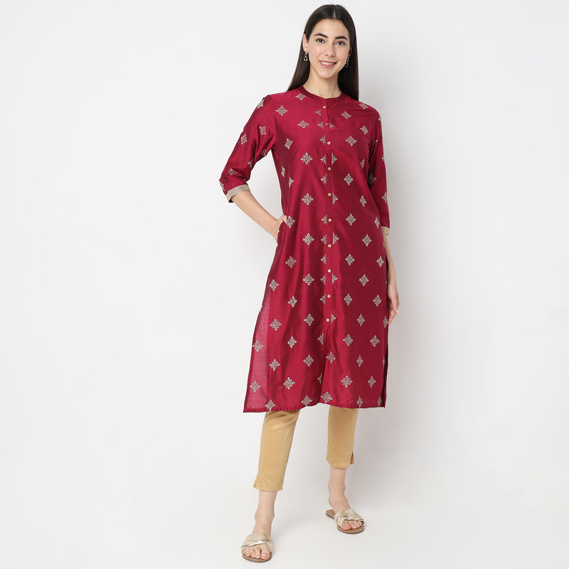 Straight Fit Embroidered Kurta