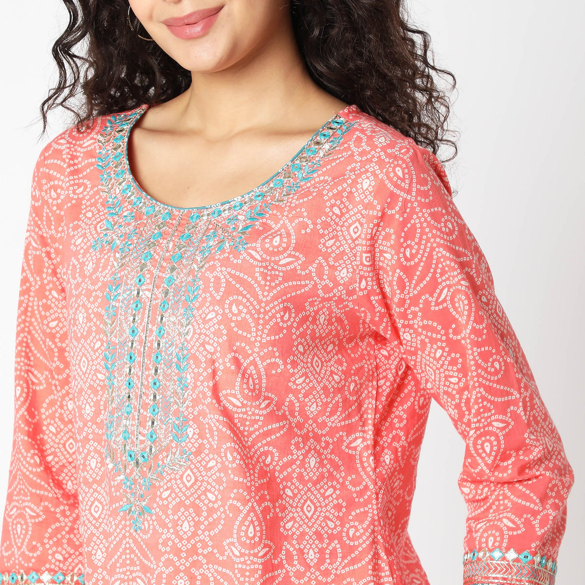Women Wearing Straight Fit Printed Kurta