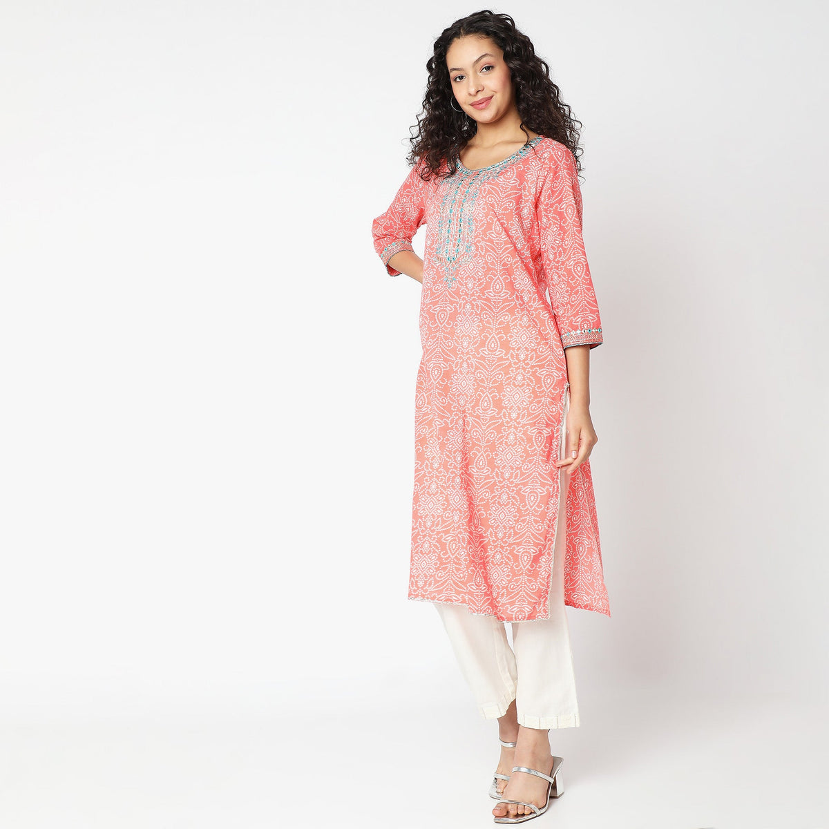Women Wearing Straight Fit Printed Kurta