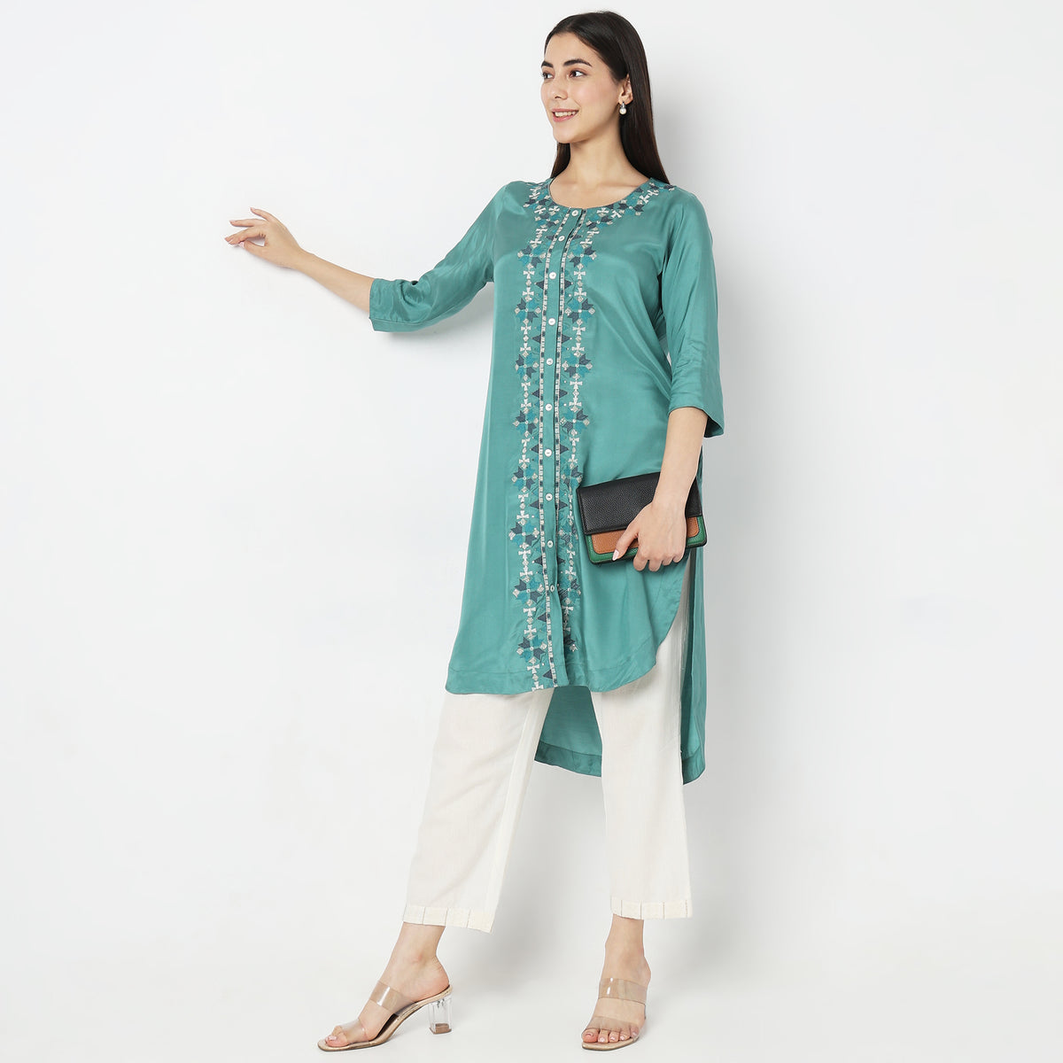 Straight Fit Embroidered Kurta