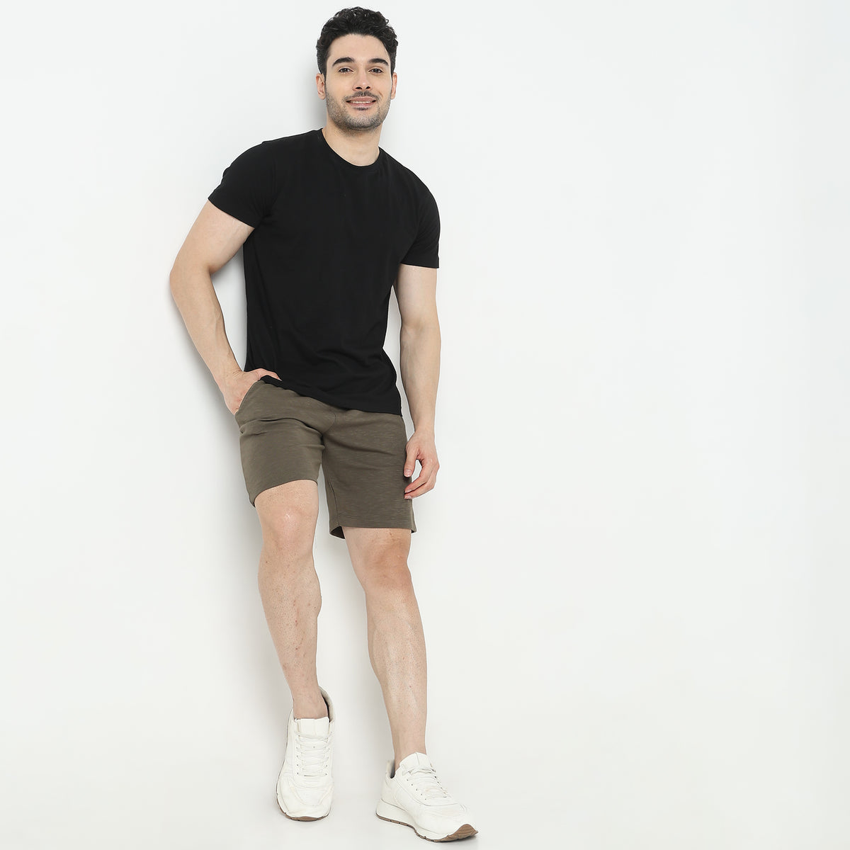 Regular Fit Solid Mid Rise Shorts