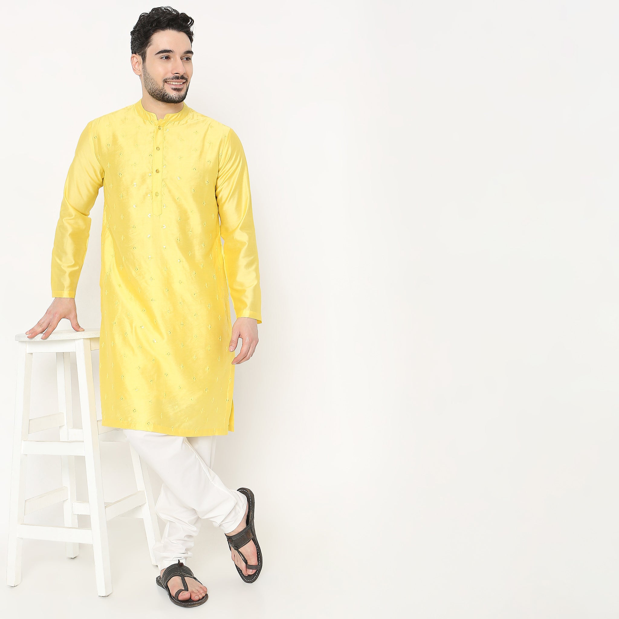 Regular Fit Embellished Kurta