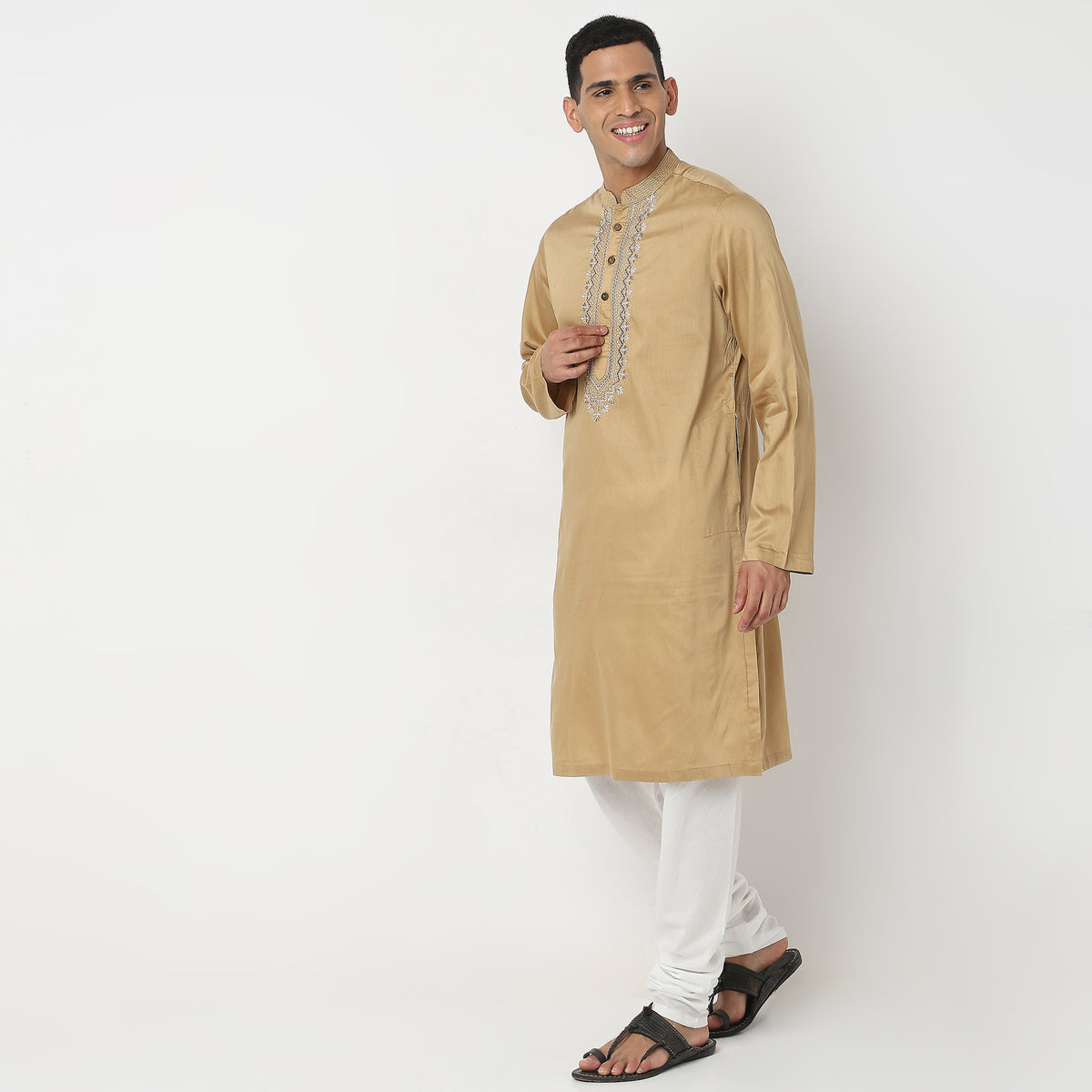 Regular Fit Embroidered Kurta