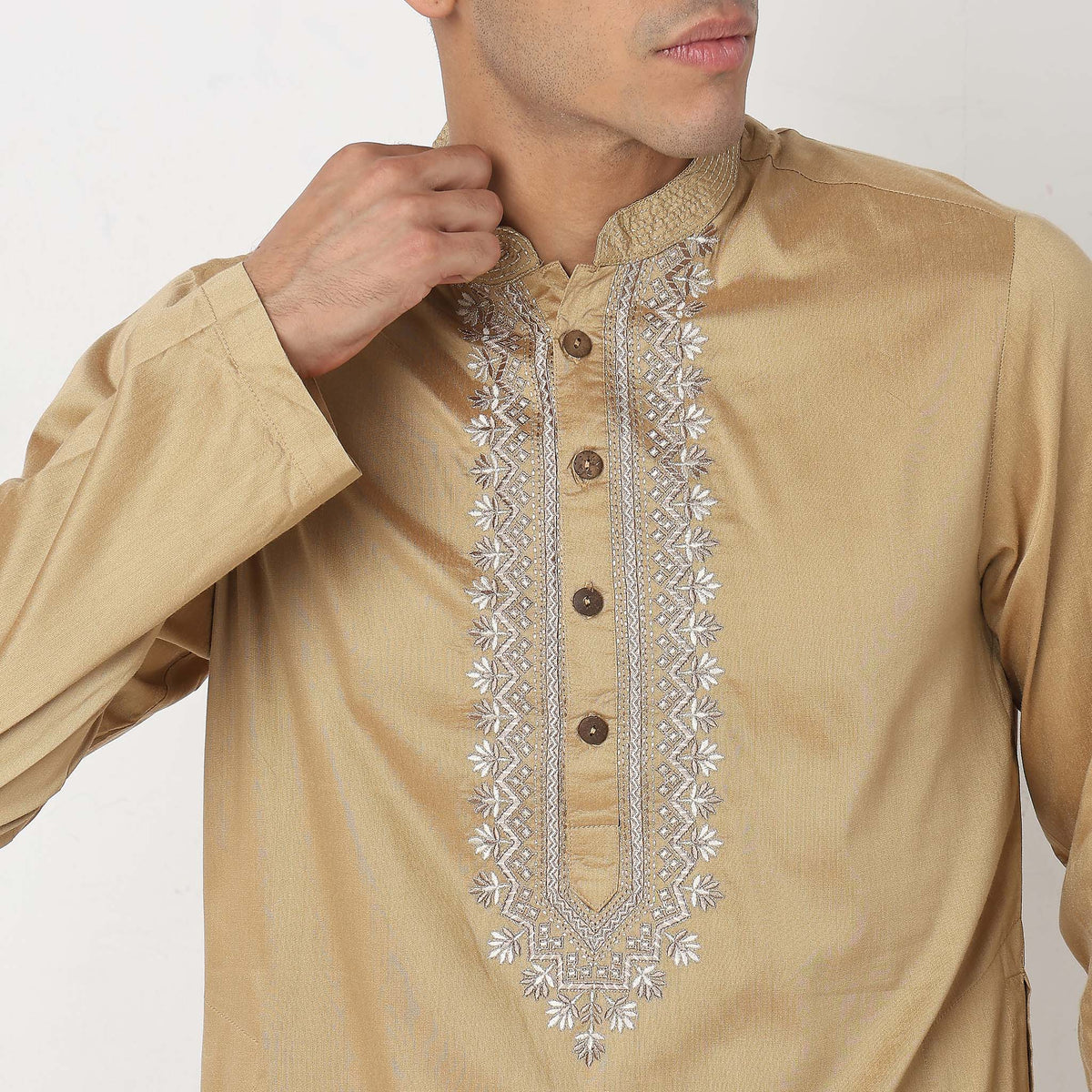 Regular Fit Embroidered Kurta