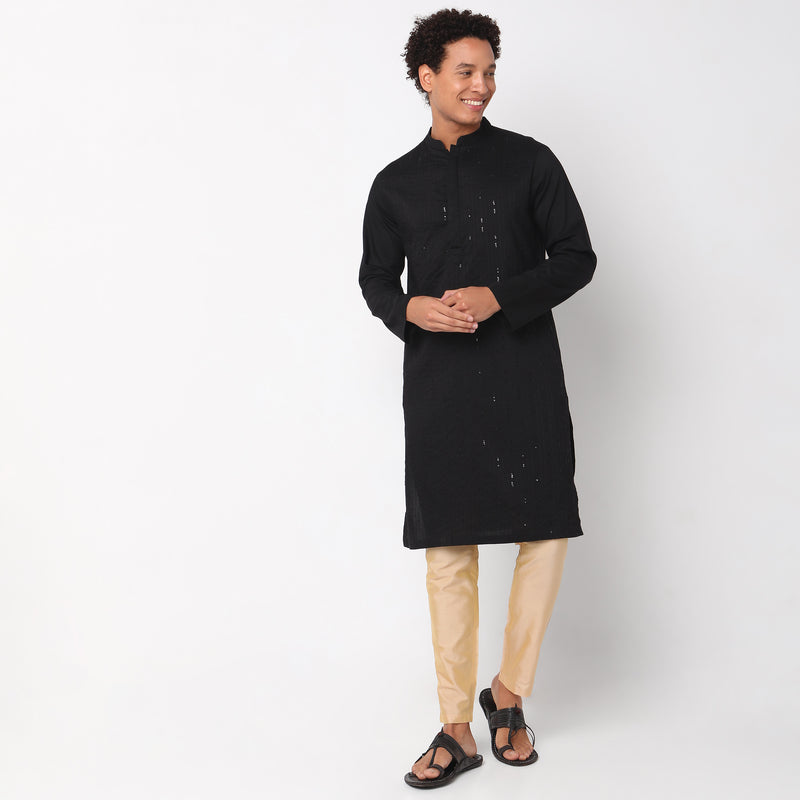 Regular Fit Embroidered Kurta