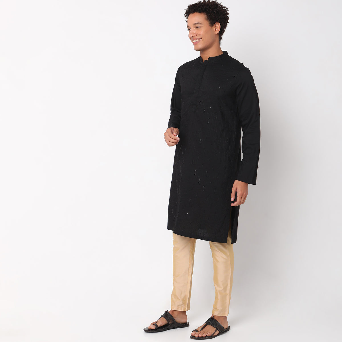 Regular Fit Embroidered Kurta